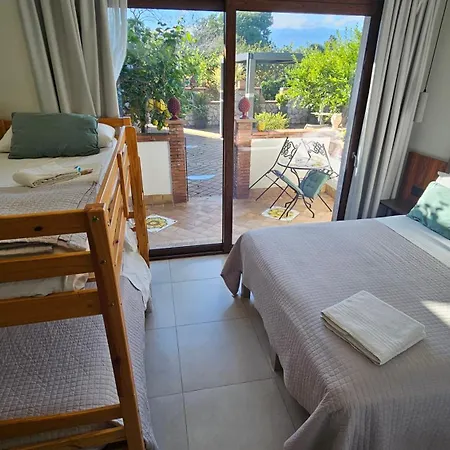 Πανσιόν Antonino Giardini Naxos